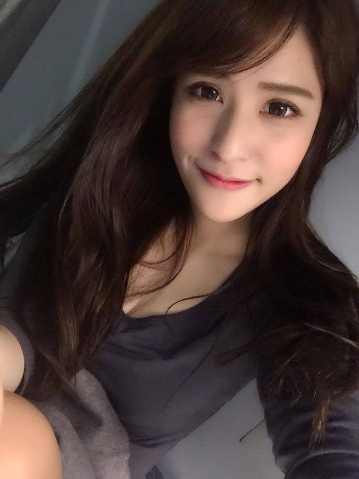 台湾校花极品女神李娜颜值爆表