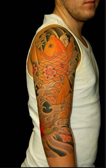 彩色鲤鱼花臂纹身图传统帅气