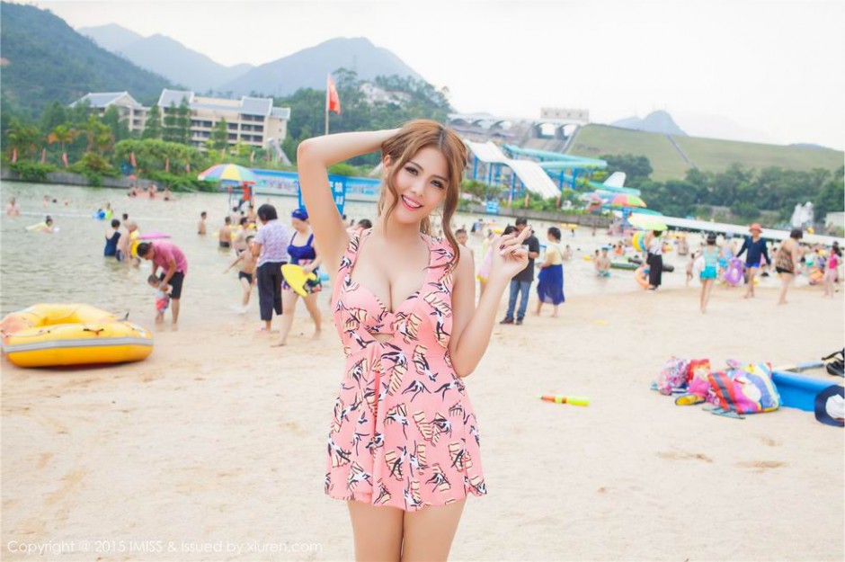 极品美女妍妍Yanyan丰满上围夺人眼球