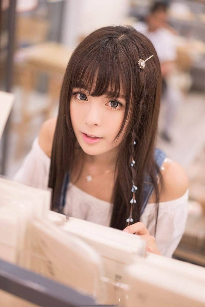 美女校花木木清纯甜美可人组图