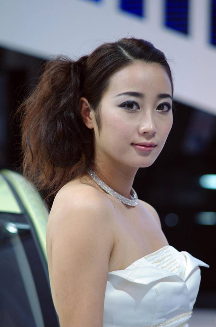 车模潇潇性感大秀身姿组图