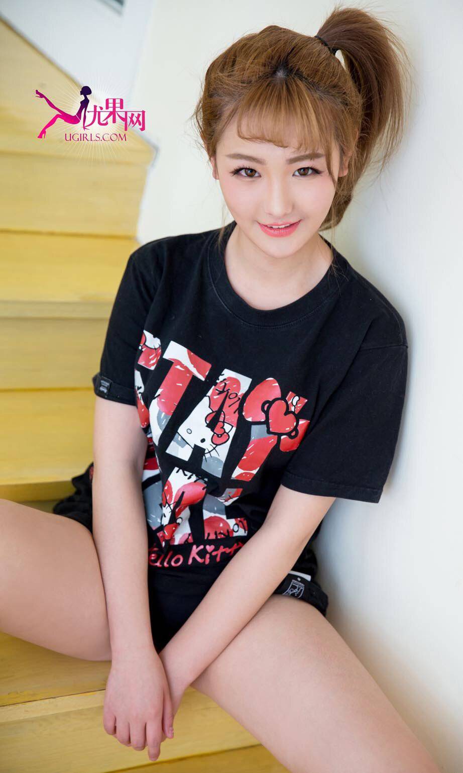 可爱又性感的小女人初夏私房写真