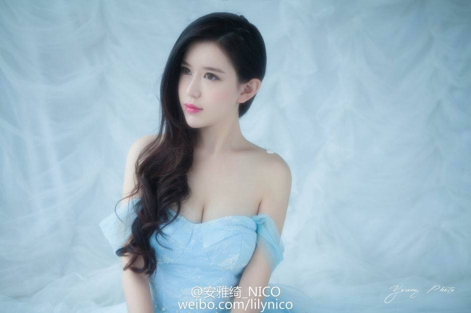 中俄混血嫩模黄梓洁Nico兔女郎写真