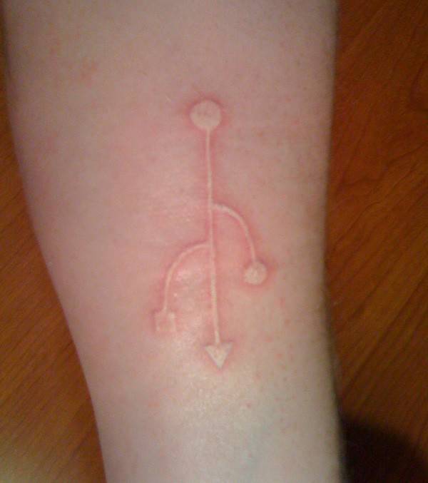 鸽子血纹身图片 另类霸气的美感