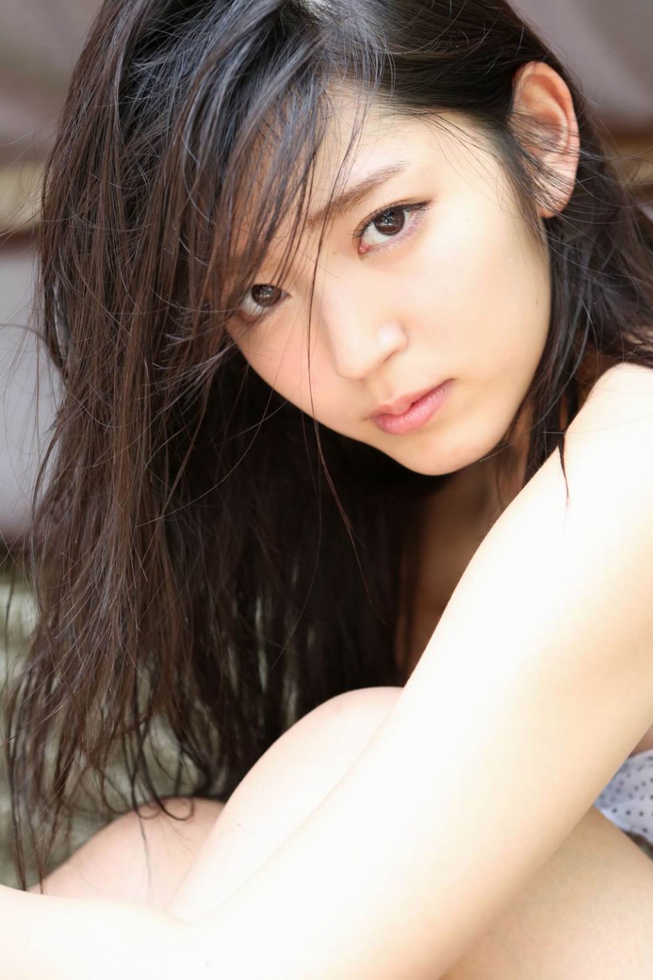 日本嫩模内衣泳池写真