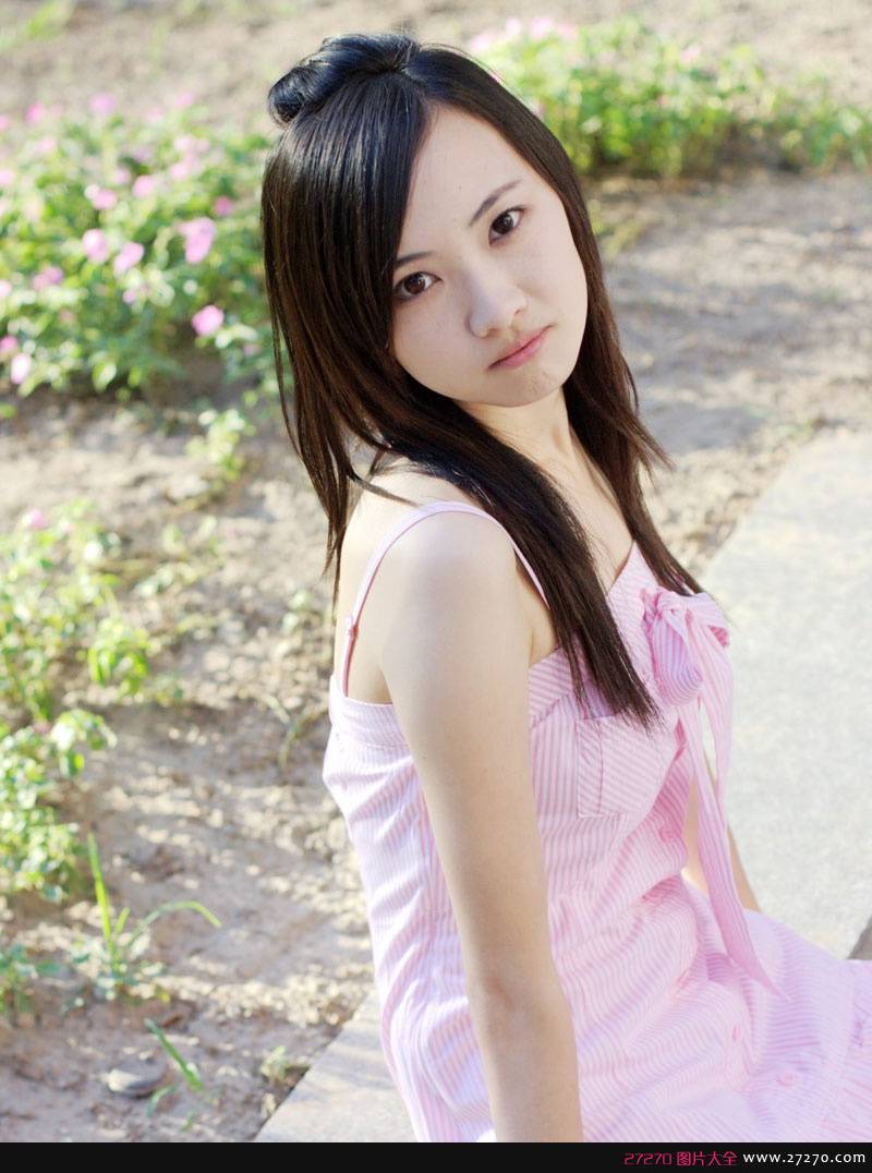 推女神程彤颜长发飘飘唯美私房照