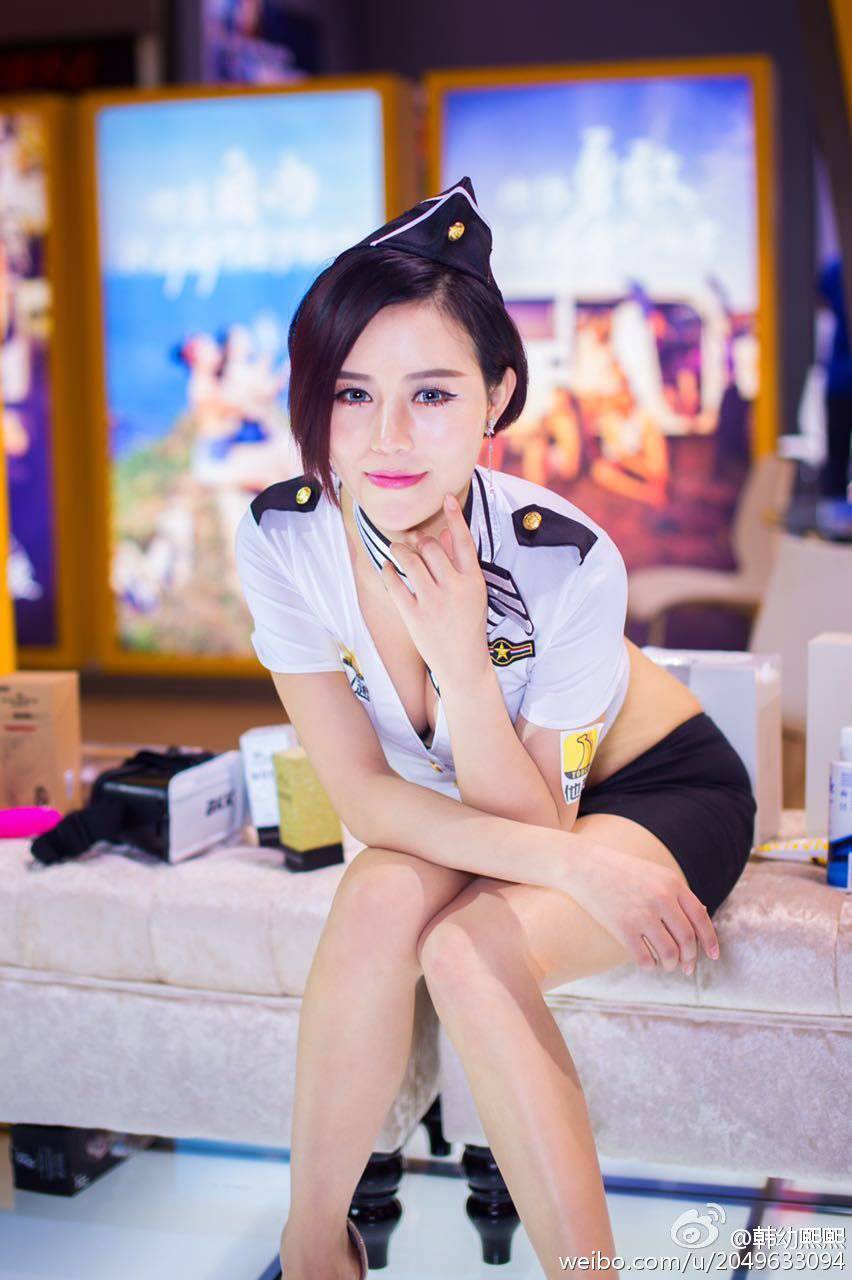 内地性感模特韩幼熙熙魅惑撩人写真集