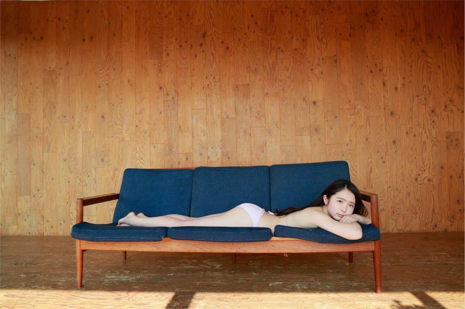 日本嫩模中野佑美粉色内衣性感私房