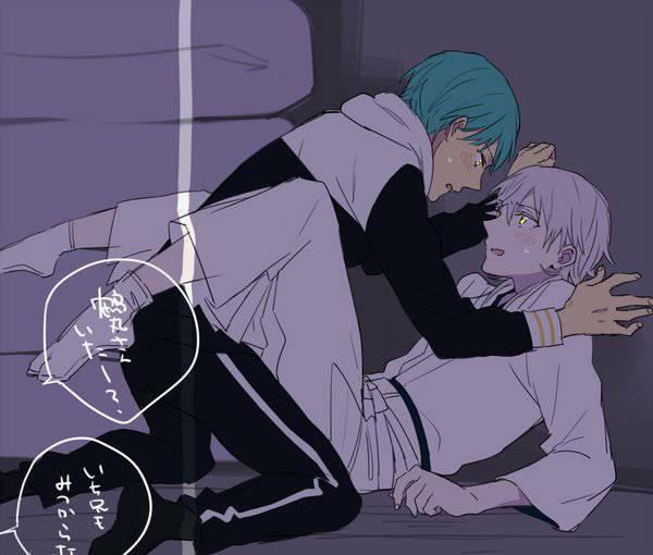 帅气可爱卡通制服男生图片大全