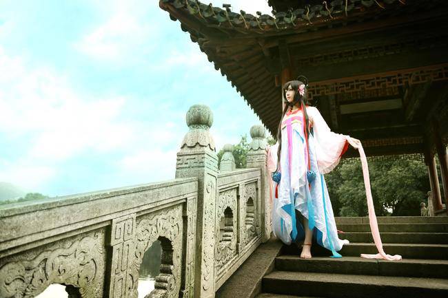 甜美氧气美女Cos洛天依美图