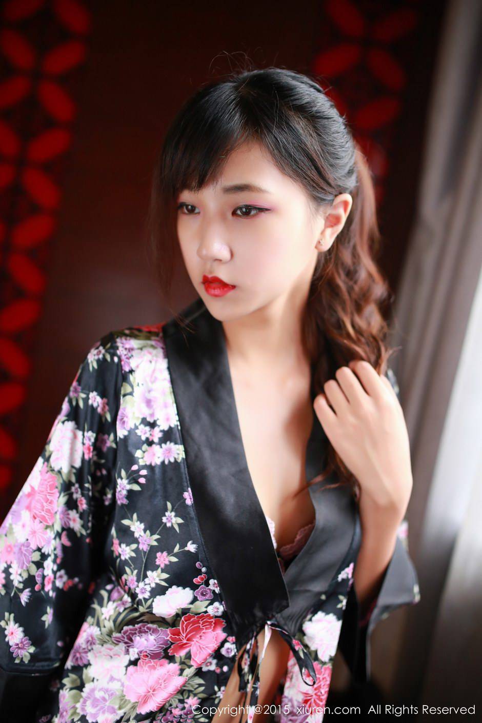 秀人网清纯女孩徐畅甜美迷人写真照