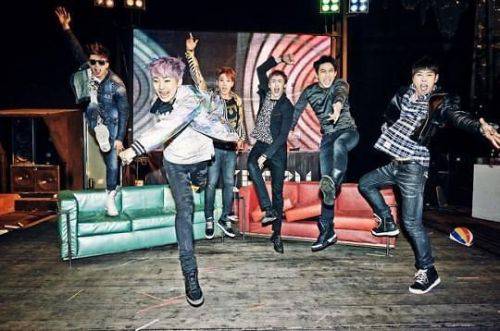 JYP娱乐将为2PM拍摄MV导演告上法庭 索赔28万元