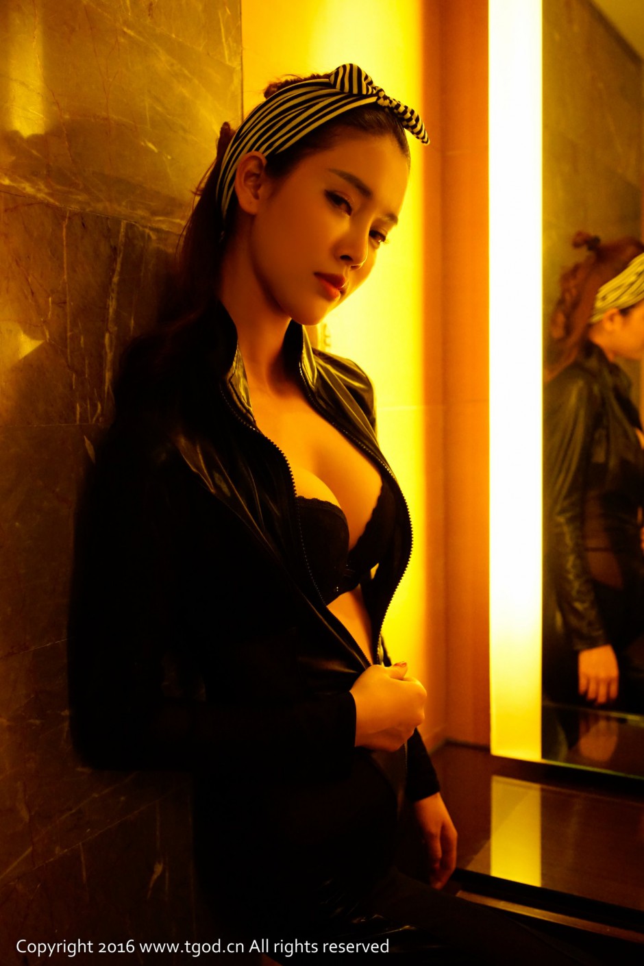 模特Summer化身为运动女神美图欣赏