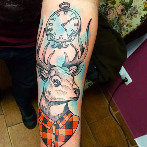 非主流手臂鹿图腾纹身图案分享
