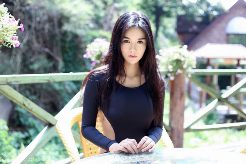 优星馆气质美女王欣然摆弄身姿超级性感