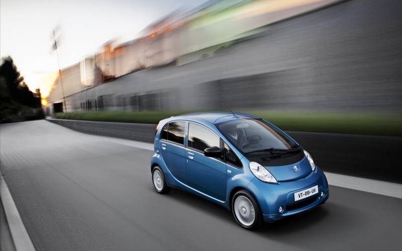 东风标致peugeot汽车高清摄影图片