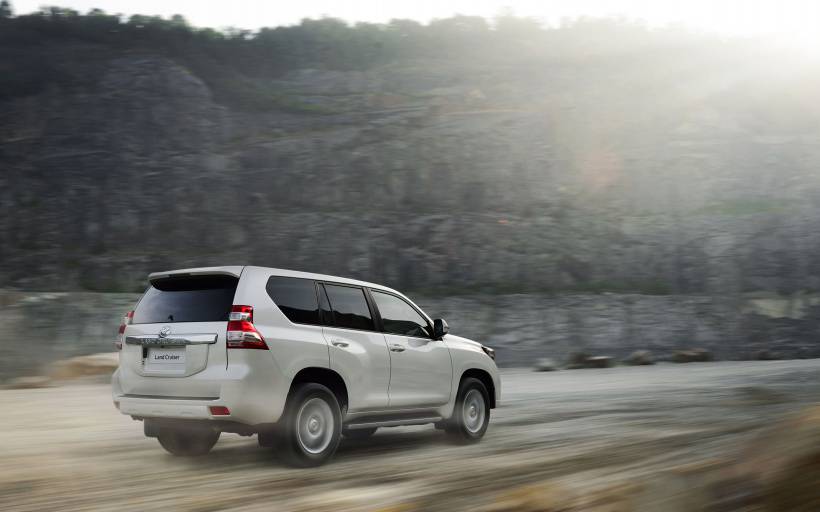 2014款丰田Land Cruiser越野车