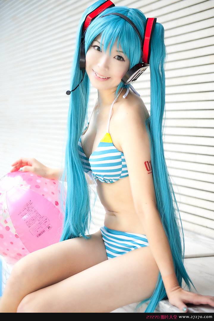 靓丽初音未来甜美可爱COS