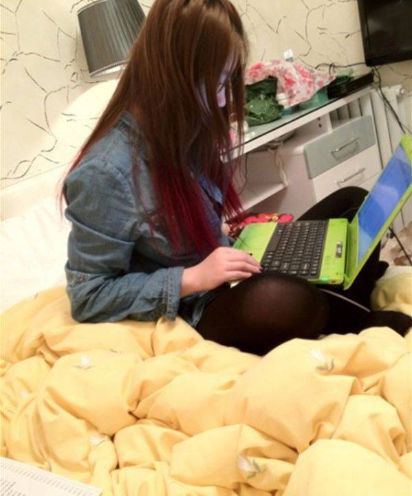 俏皮可爱的非主流女生图片欣赏