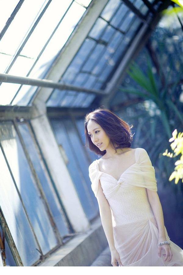 栗子姐高露性感唯美写真出炉