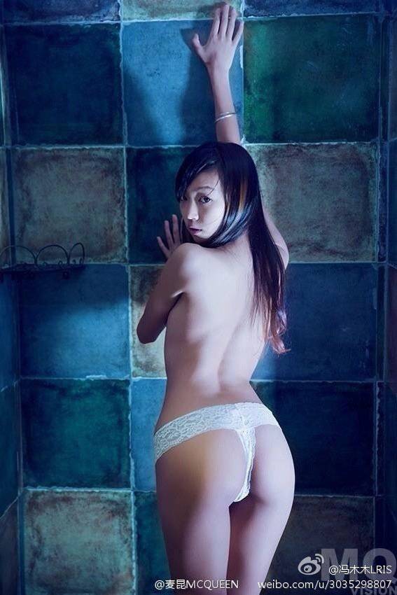 模特冯木木LRIS大尺度私房写真照