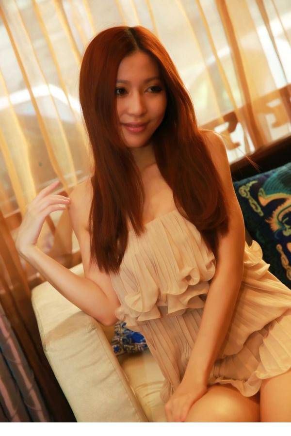 90后美女室内清纯唯美写真