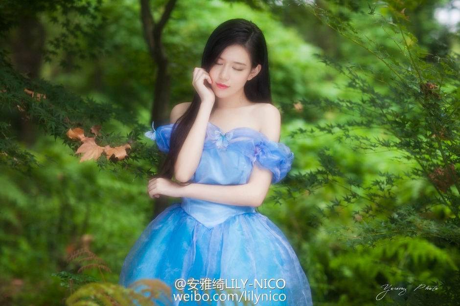 中俄混血嫩模黄梓洁Nico兔女郎写真