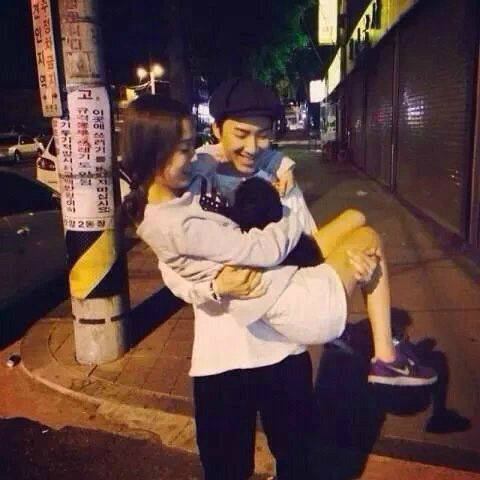 恶搞非主流情侣图片