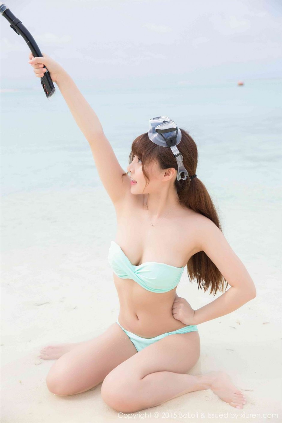 波萝社女神柳侑绮Sevenbaby夏日海边比基尼写真