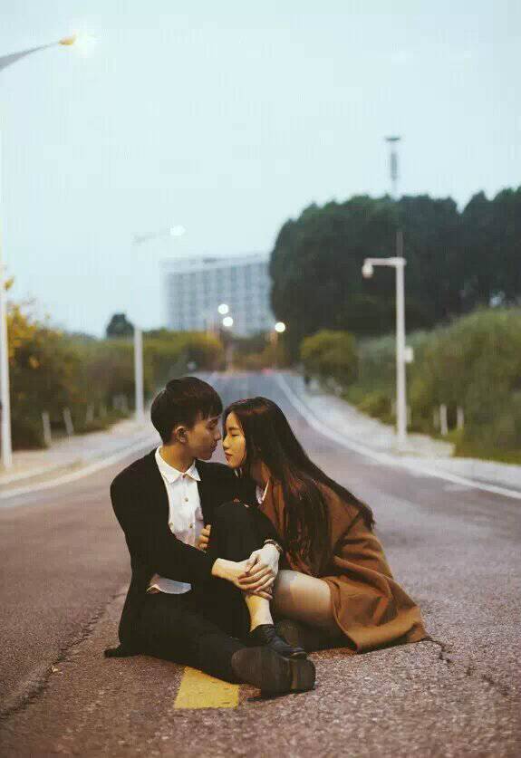 情侣浪漫唯美图片素材 两张