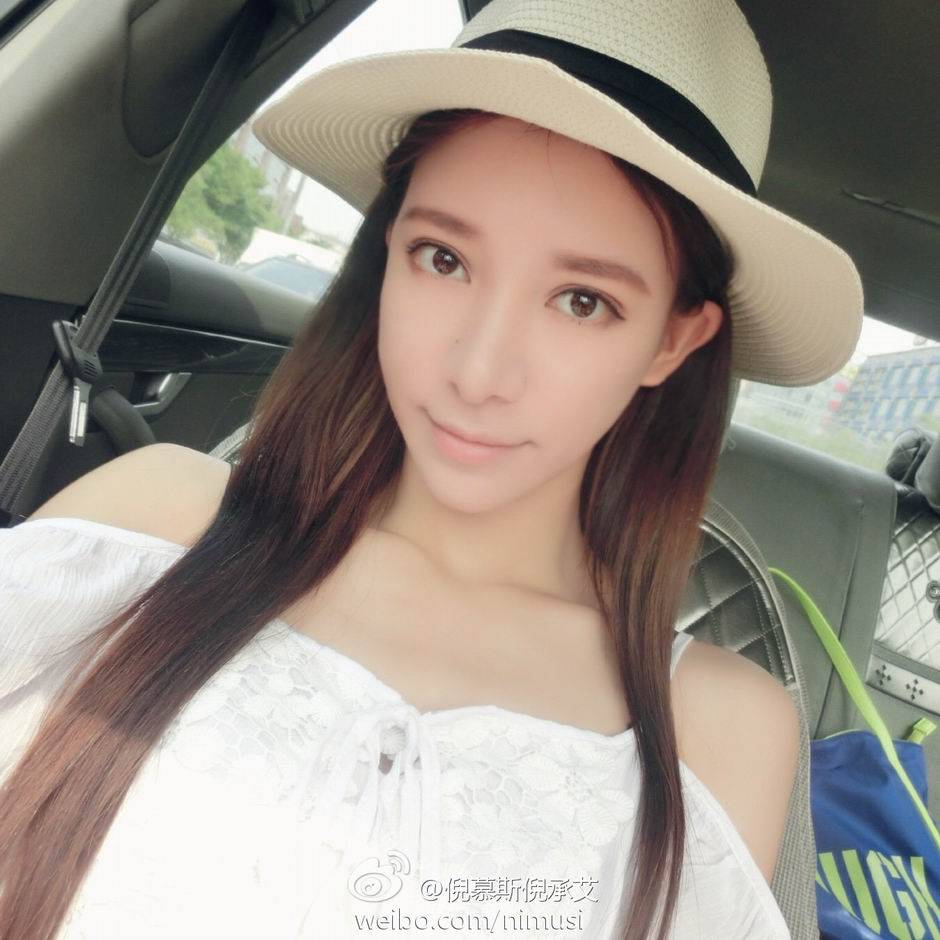 北影校花倪慕斯的漂亮生活照