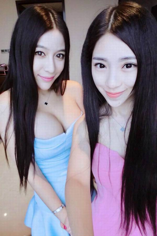 性感嫩模田芯娜大秀魔鬼身材