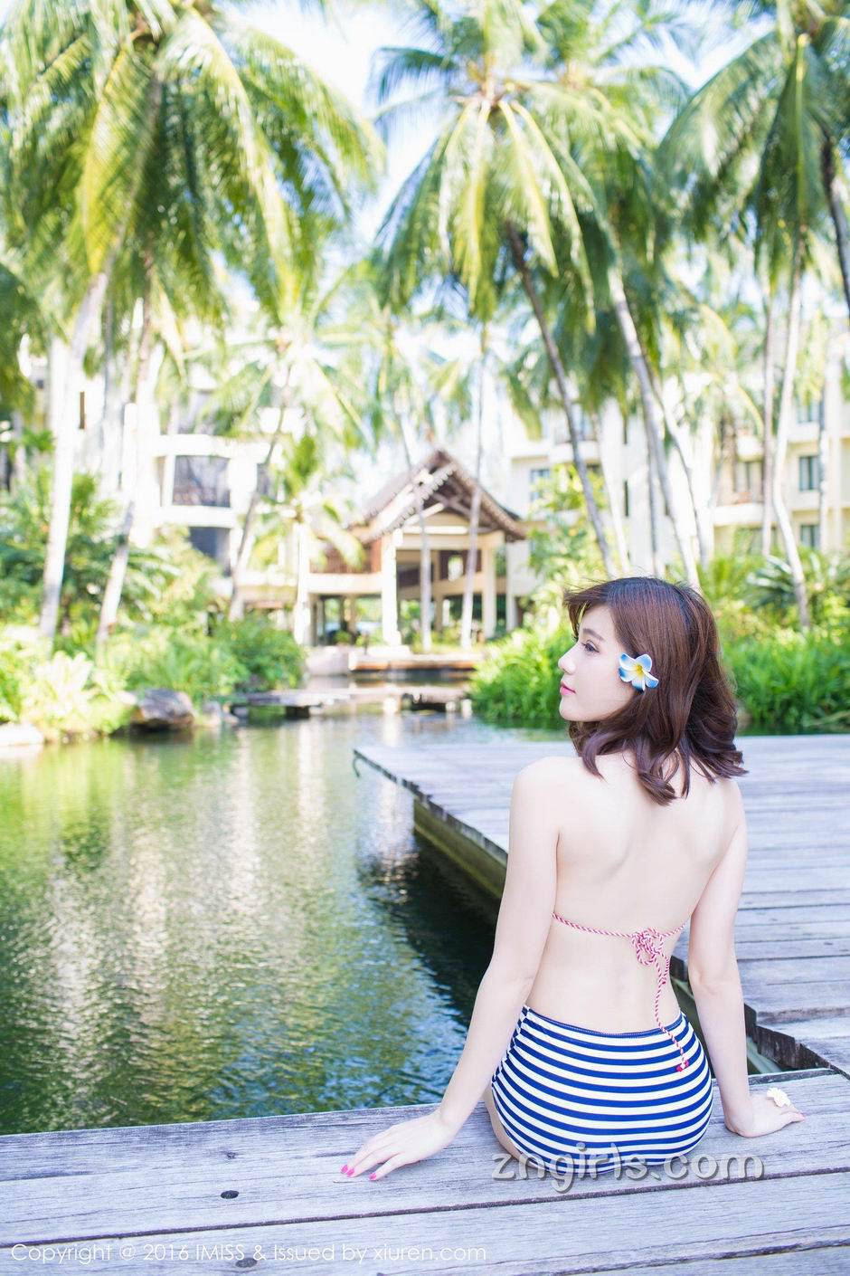 气质美女Sandy陈天扬旅拍写真令人着迷