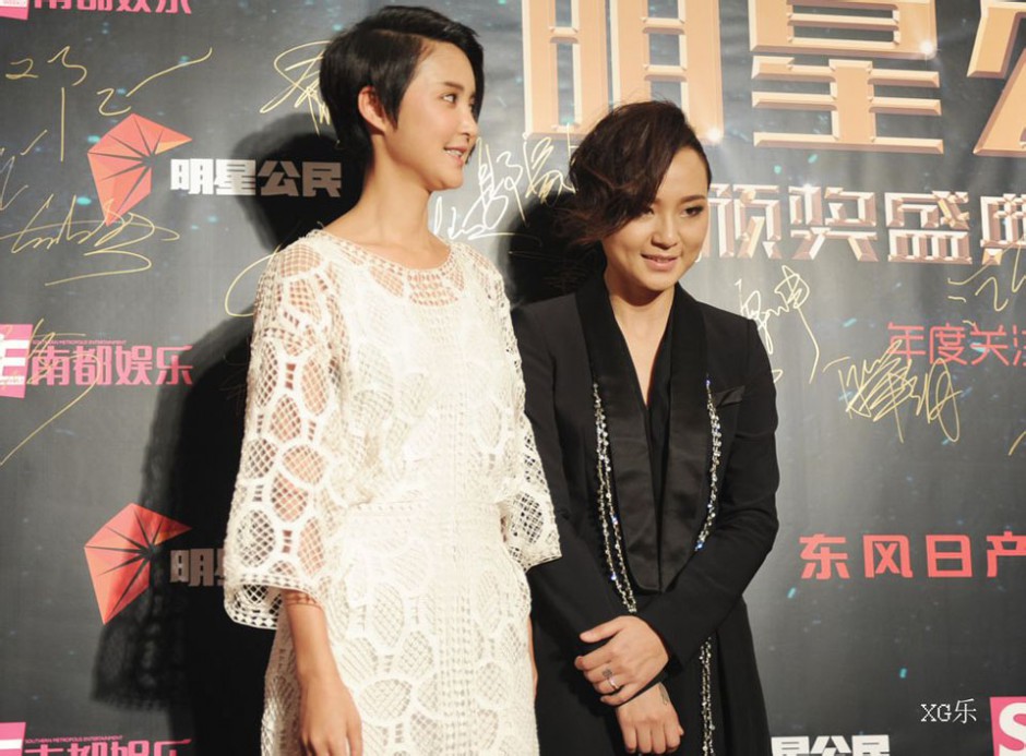 女明星周笔畅黑衣展妩媚迷人组图