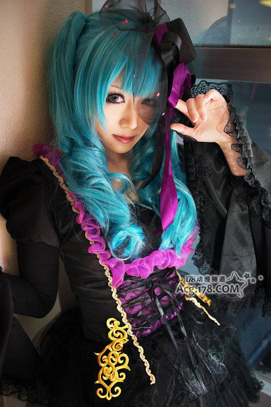 可爱龙鸣庭院初音cosplay写真