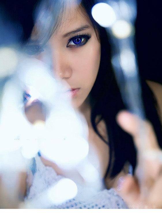 电光美女唯美梦幻迷离风格写真