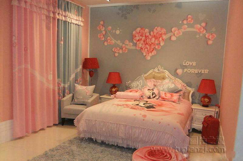 中国式浪漫满屋婚房卧室布置效果图