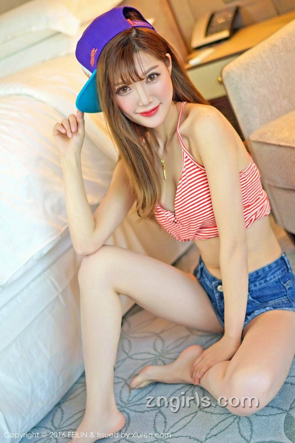 90后性感美眉奶茶Emily超给力私房写真
