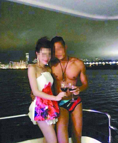 内地富婆赴港整容团:花百万打整容针(2)