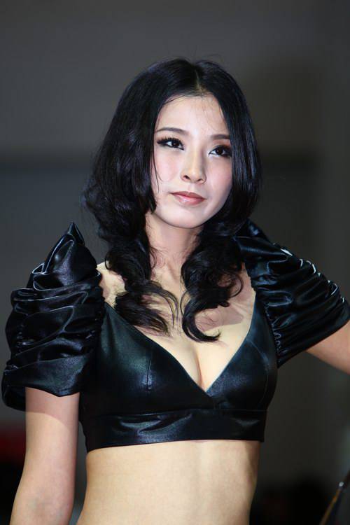 北京车展靓丽车模小蛮腰拍摄
