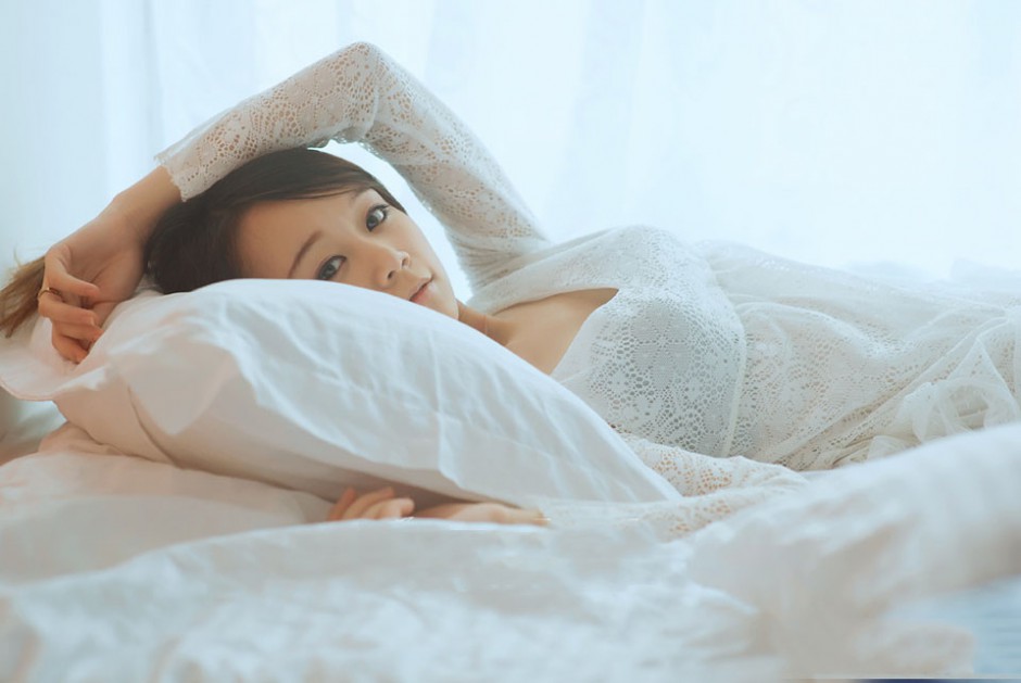 邻家女孩甜美纯白私房照