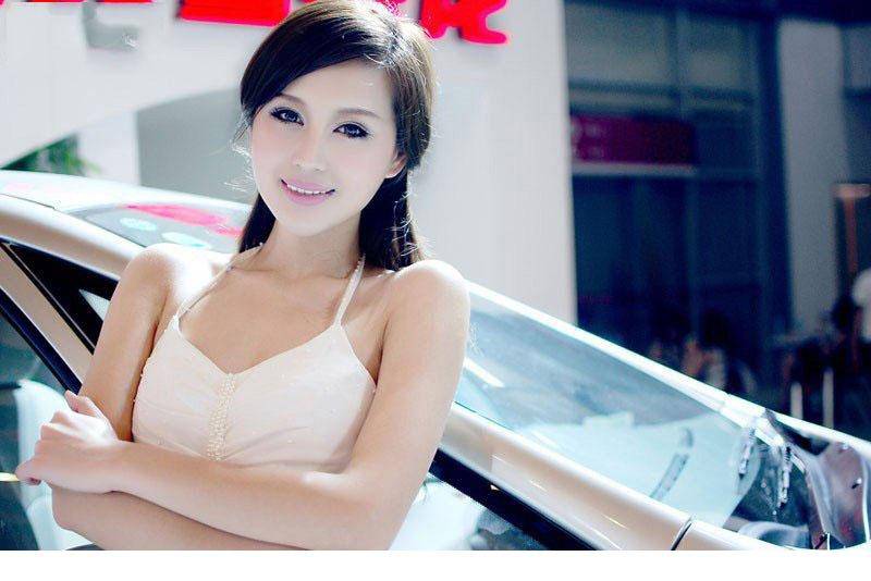 中国最美车模索蕾娜迷人照