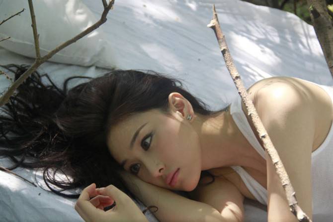 张馨予百变魅力性感写真组图
