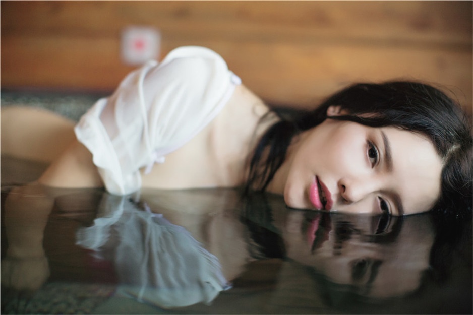 美胸女神樱桃透明蕾丝内衣性感大片