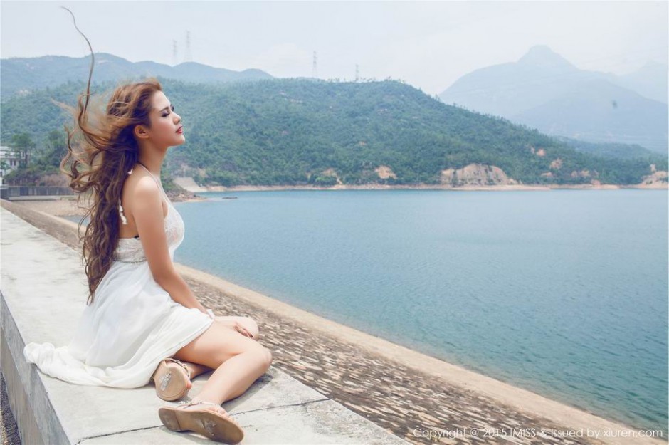 极品美女妍妍Yanyan丰满上围夺人眼球