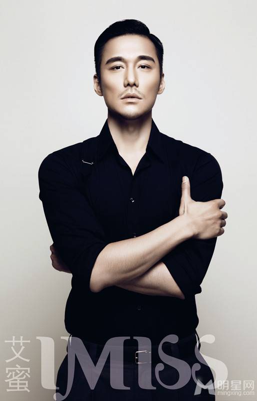 胡兵熟男魅力登杂志 帅气脸庞迷人