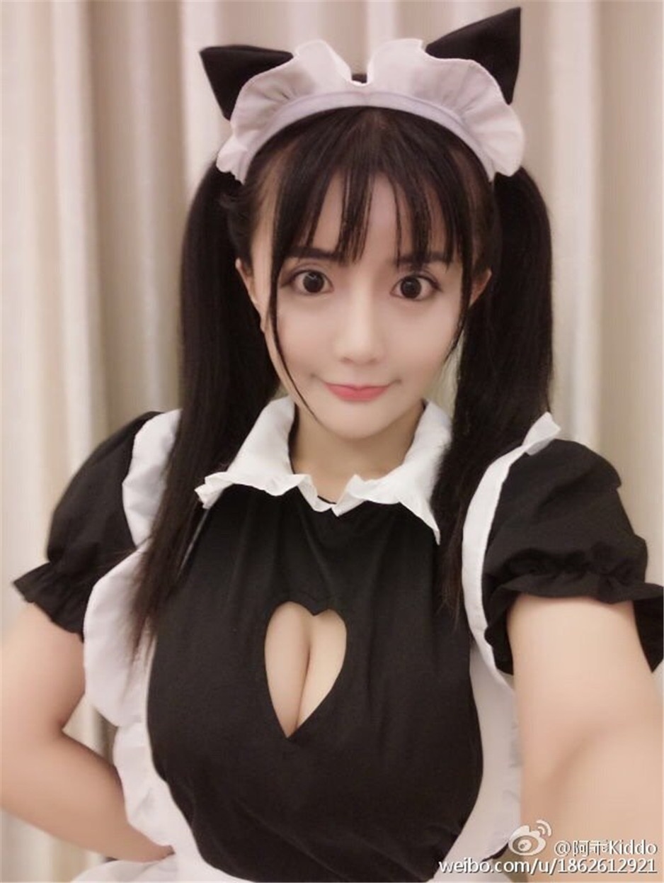 美胸模特阿乖Kiddo性感写真图片