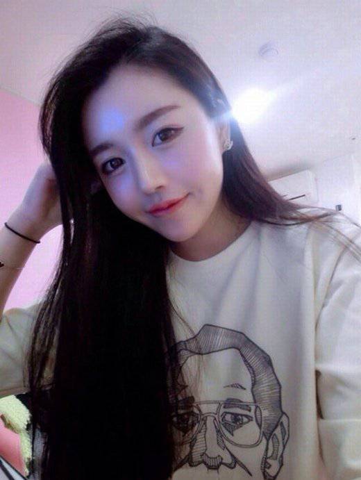 90后唯美个性女生甜美自拍图片大全