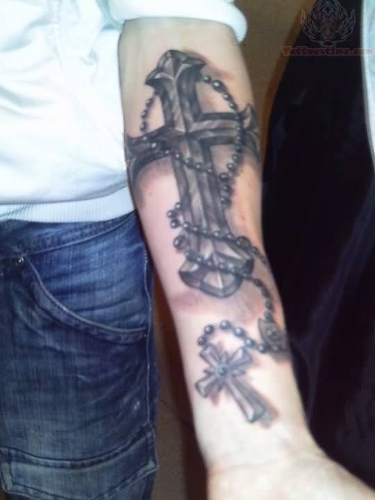 手臂十字架信仰纹身图片