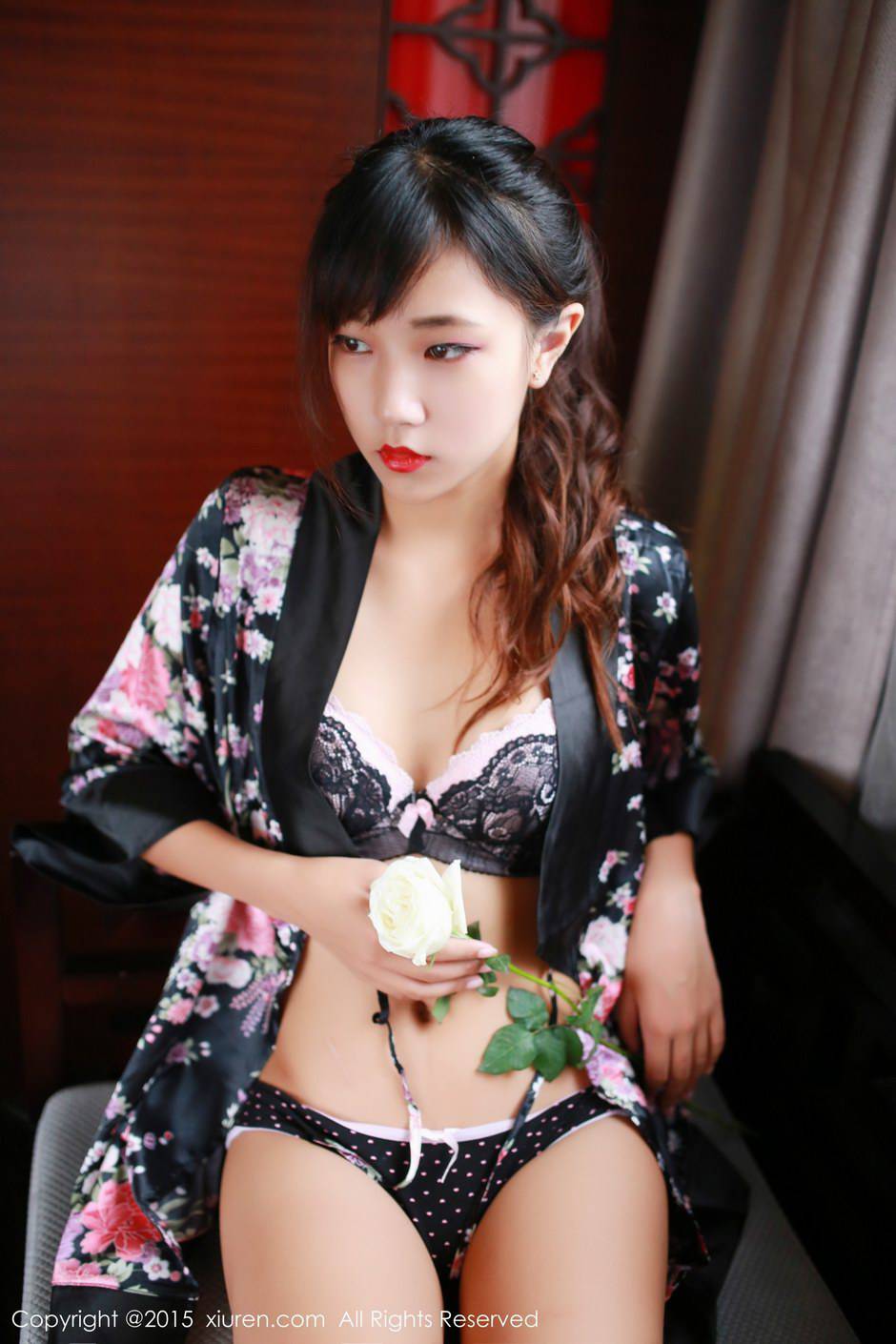 秀人网清纯女孩徐畅甜美迷人写真照